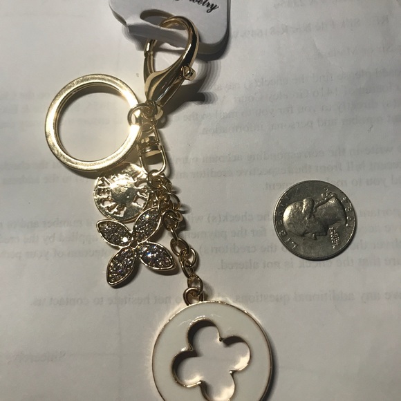 New Rhinestone and floral key chain/Tassel - Picture 2 of 2